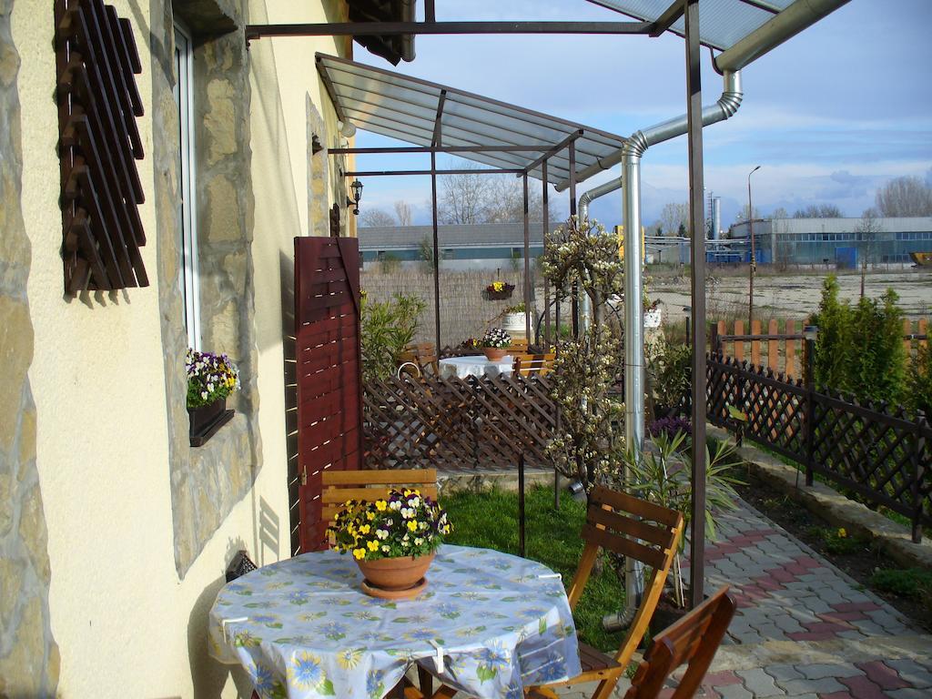 Pleiveisz Apartman Sárvár 客房 照片