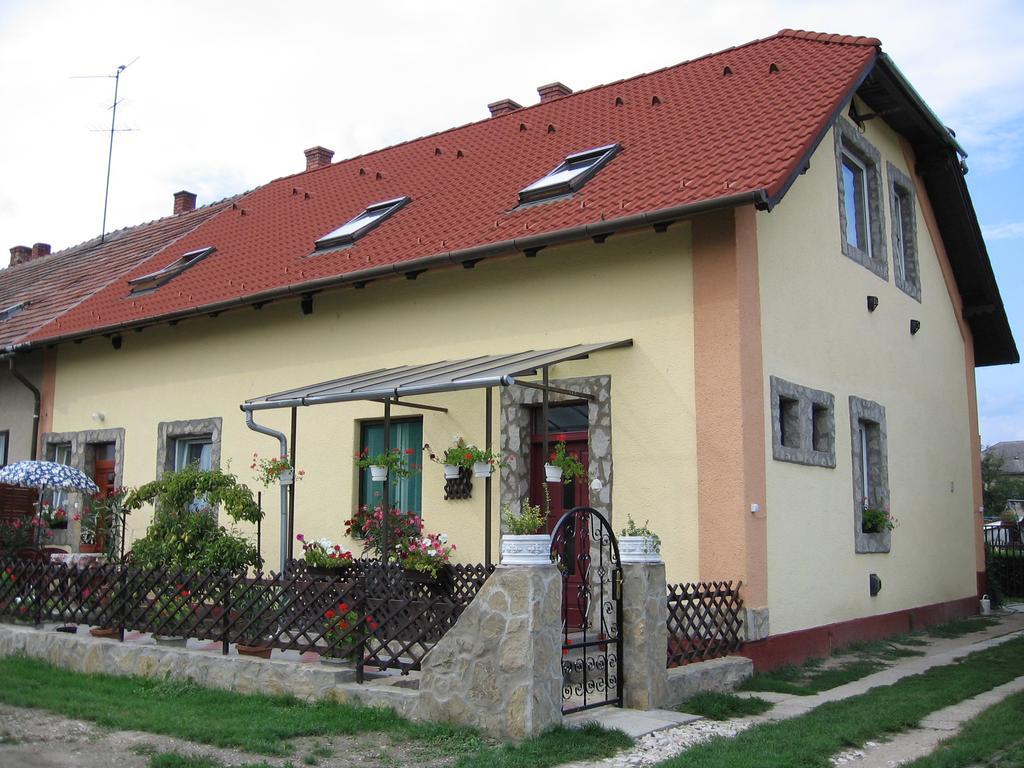 Pleiveisz Apartman Sárvár 外观 照片